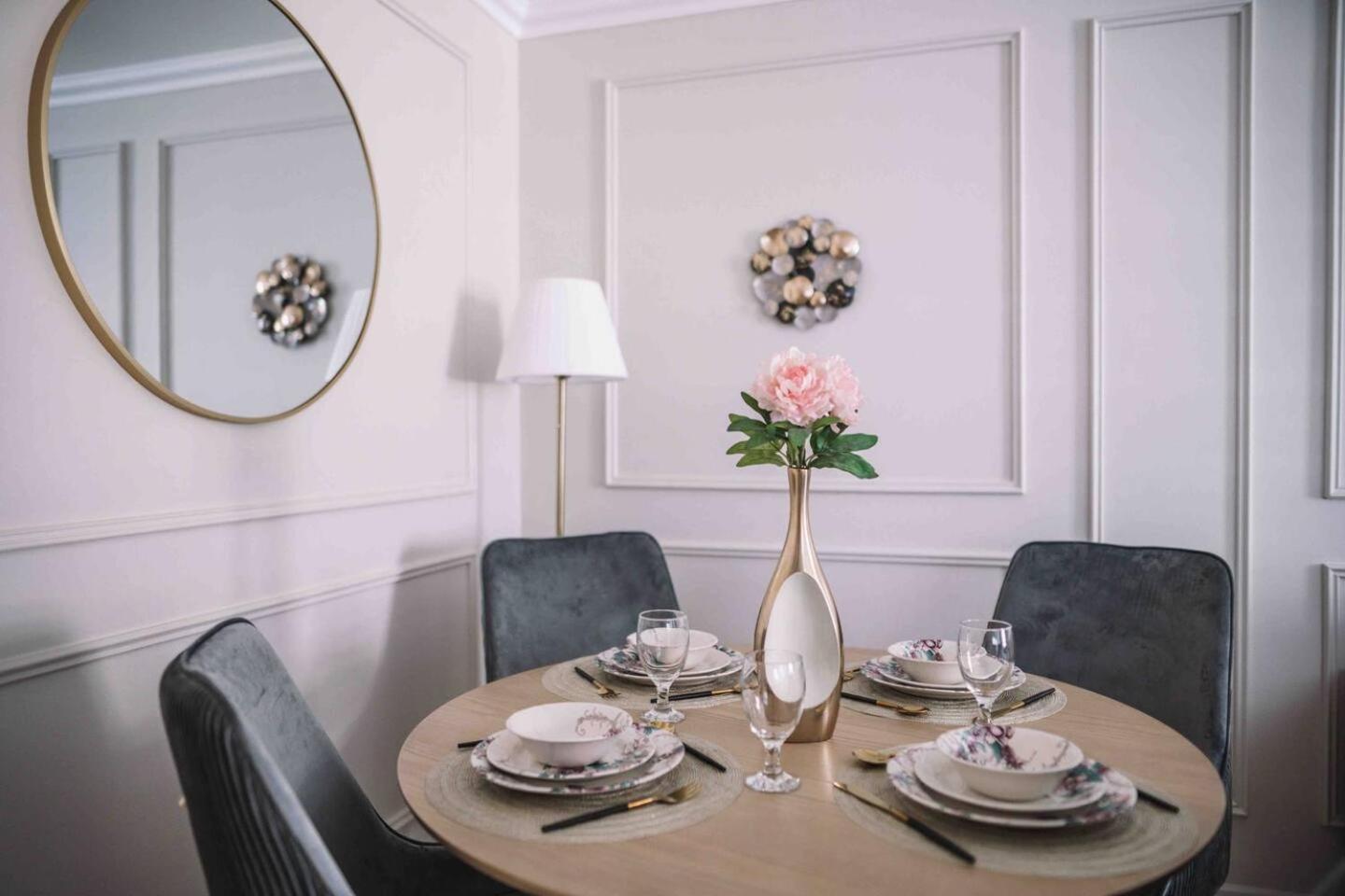 Sea & Palm View Elegant 1 Bedroom Apartment Dubai Dış mekan fotoğraf